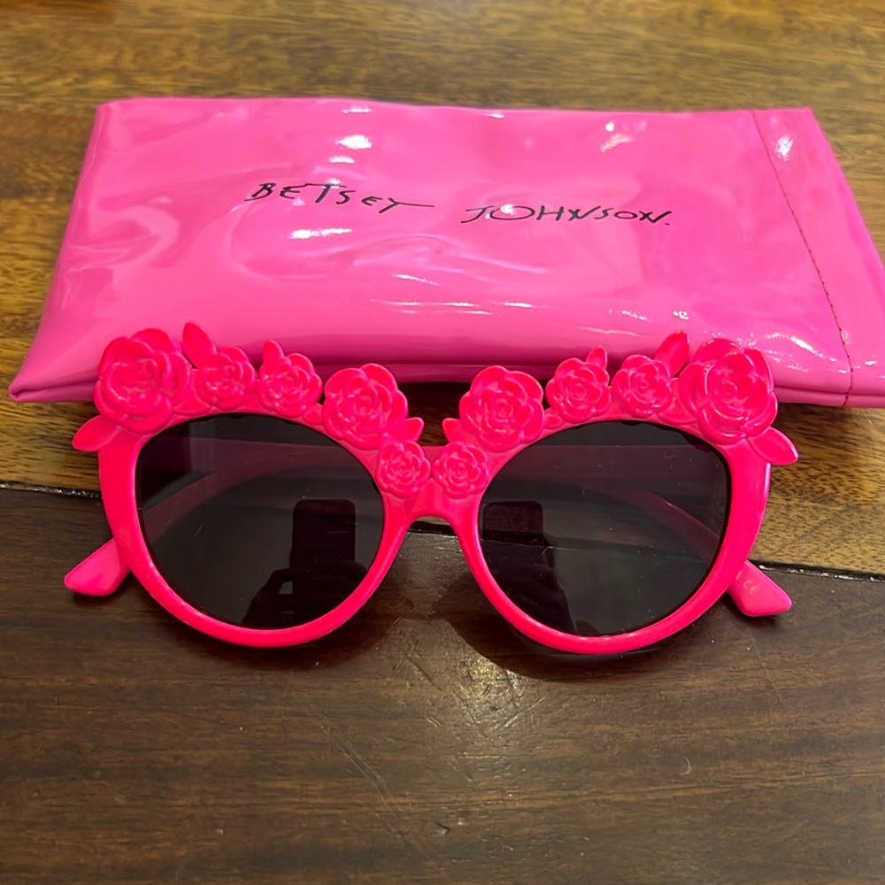 NWOT Vintage Kids Hot Pink Betsey Johnson Sunglasses